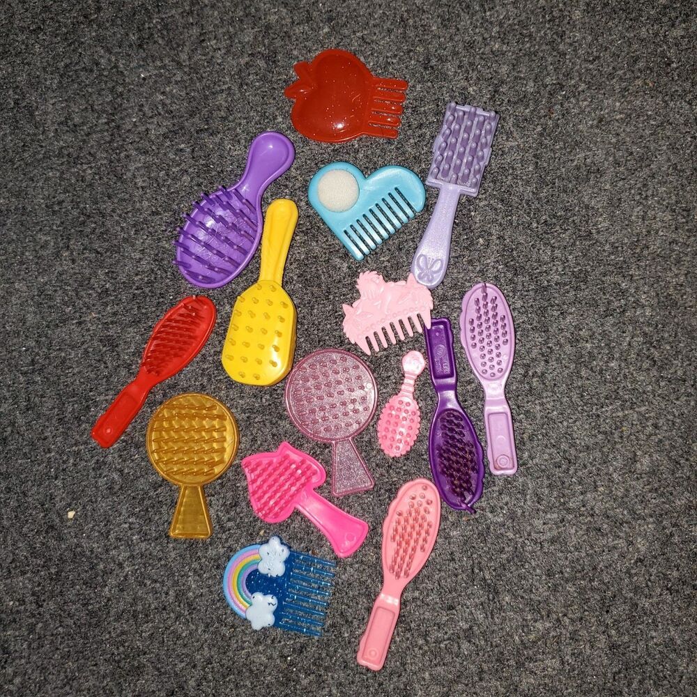 Barbie Doll Accessories Lot Of 15 Hairbrushes & Combs